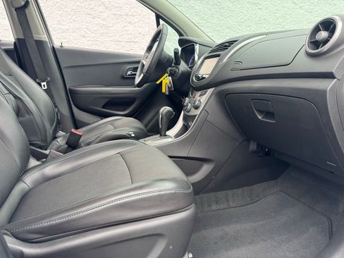 Used 2015 Chevrolet Trax LT w/ LT Sun and Sound Package AWD/4WD image 26
