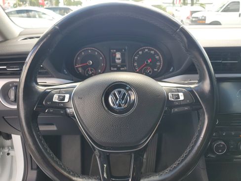 Used 2020 Volkswagen Passat 2.0T SE image 17