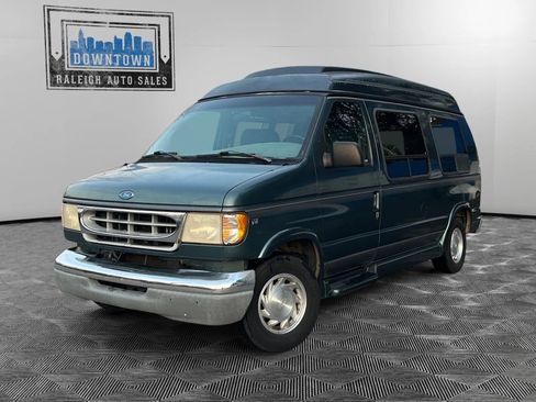 Used 1997 Ford E-150 and Econoline 150 Van image 2