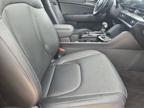 Used 2024 Kia Sportage EX image 20