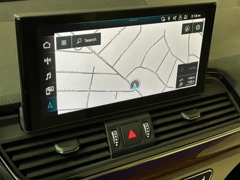 Used 2023 Audi Q5 2.0T Prestige w/ Prestige Package image 2