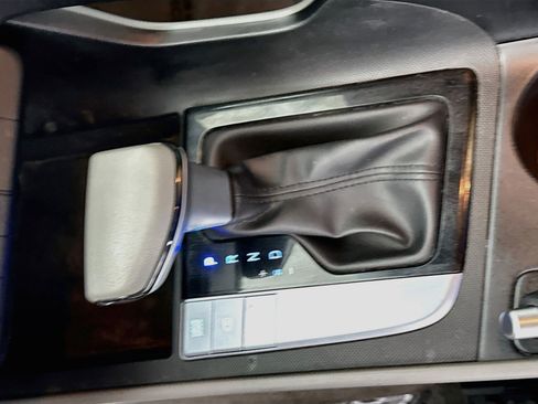 Used 2024 Hyundai Elantra SE FWD image 20