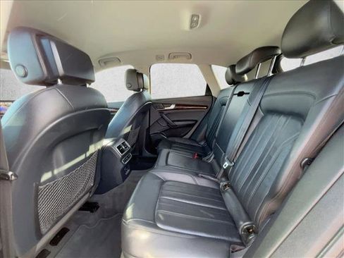 Used 2018 Audi Q5 2.0T Premium image 18