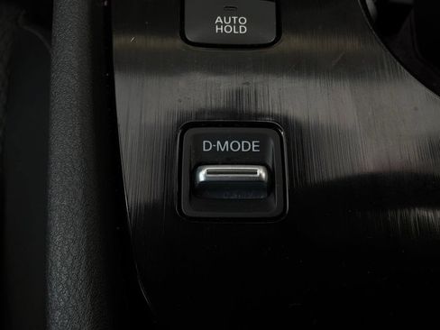 Used 2026 Nissan Rogue SV FWD image 25