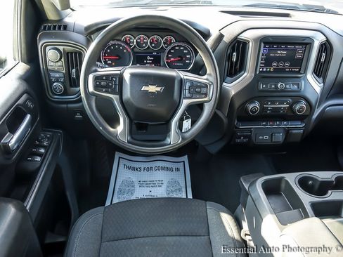 Used 2022 Chevrolet Silverado 2500 Custom w/ Custom Value Package image 16