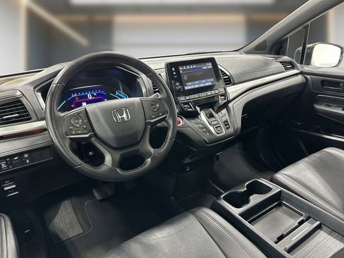 Used 2024 Honda Odyssey Sport image 11