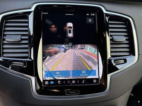 Used 2023 Volvo XC90 B6 Ultimate w/ Protection Package Premier image 7