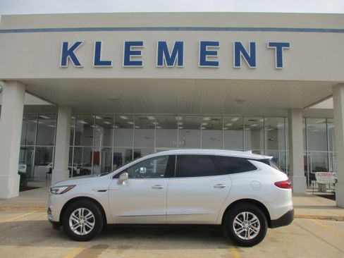 Used 2020 Buick Enclave Essence FWD image 1