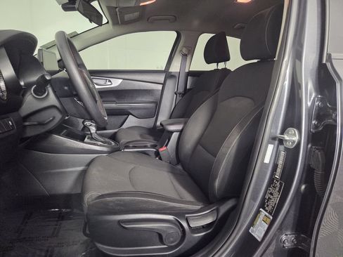 Used 2024 Kia Forte LXS FWD image 10