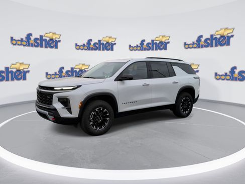 Certified 2025 Chevrolet Traverse Z71 w/ Enhanced Driving Package image 4