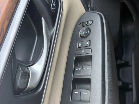 Used 2017 Honda CR-V Touring image 20