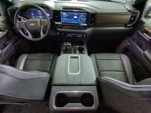 Used 2022 Chevrolet Silverado 1500 High Country w/ Technology Package image 14