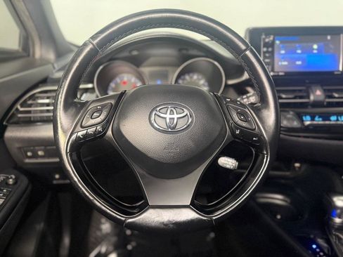 Used 2018 Toyota C-HR XLE FWD image 13
