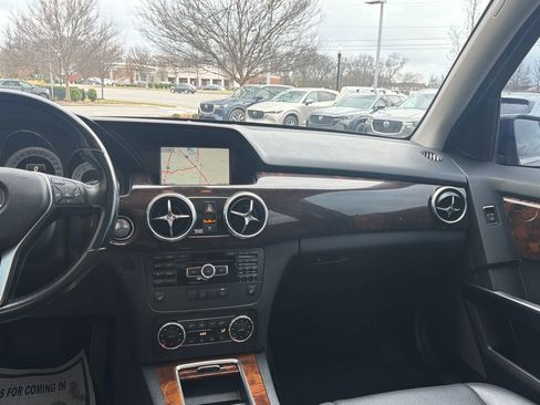 Used 2015 Mercedes-Benz GLK 350 4MATIC image 27