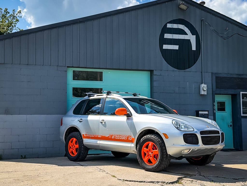 Used 2006 Porsche Cayenne Turbo AWD/4WD image 1