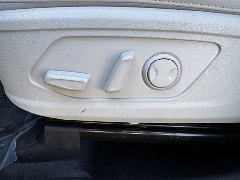 Used 2023 Kia Sorento S w/ Panoramic Sunroof Package FWD image 21