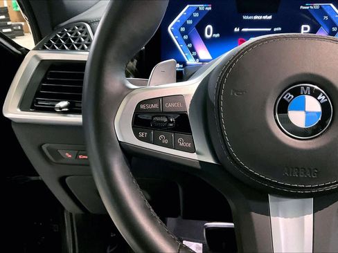 Used 2025 BMW X6 xDrive40i w/ Climate Comfort Package image 23