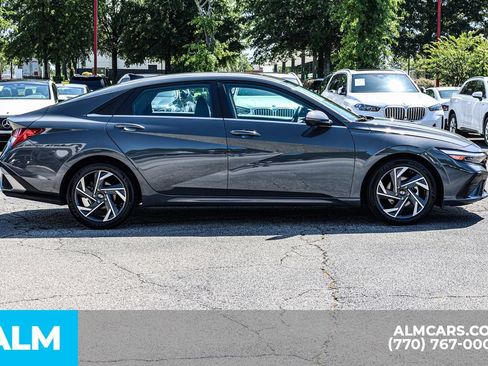 Used 2024 Hyundai Elantra Limited FWD image 10