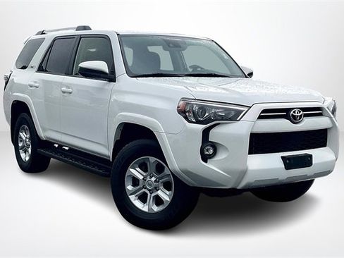 Used 2024 Toyota 4Runner SR5 image 1