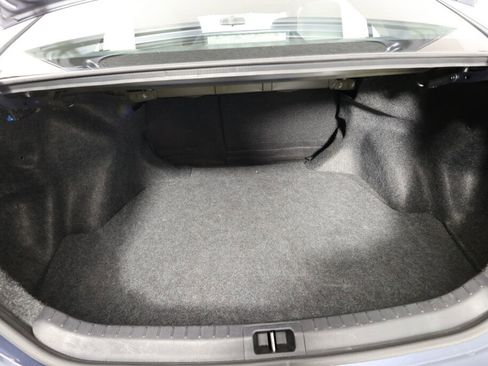 Used 2015 Toyota Corolla LE image 17