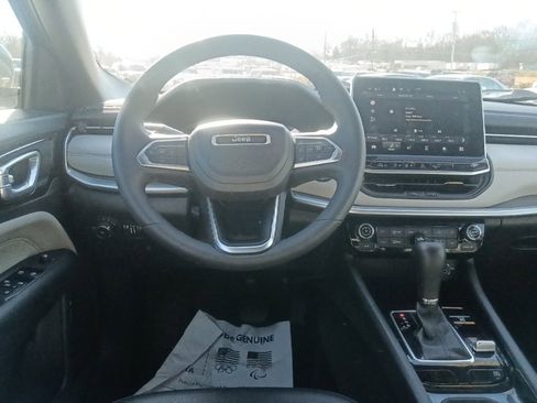 Used 2024 Jeep Compass Limited image 26