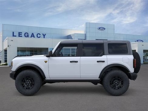 New 2026 Ford Bronco Badlands AWD/4WD image 3