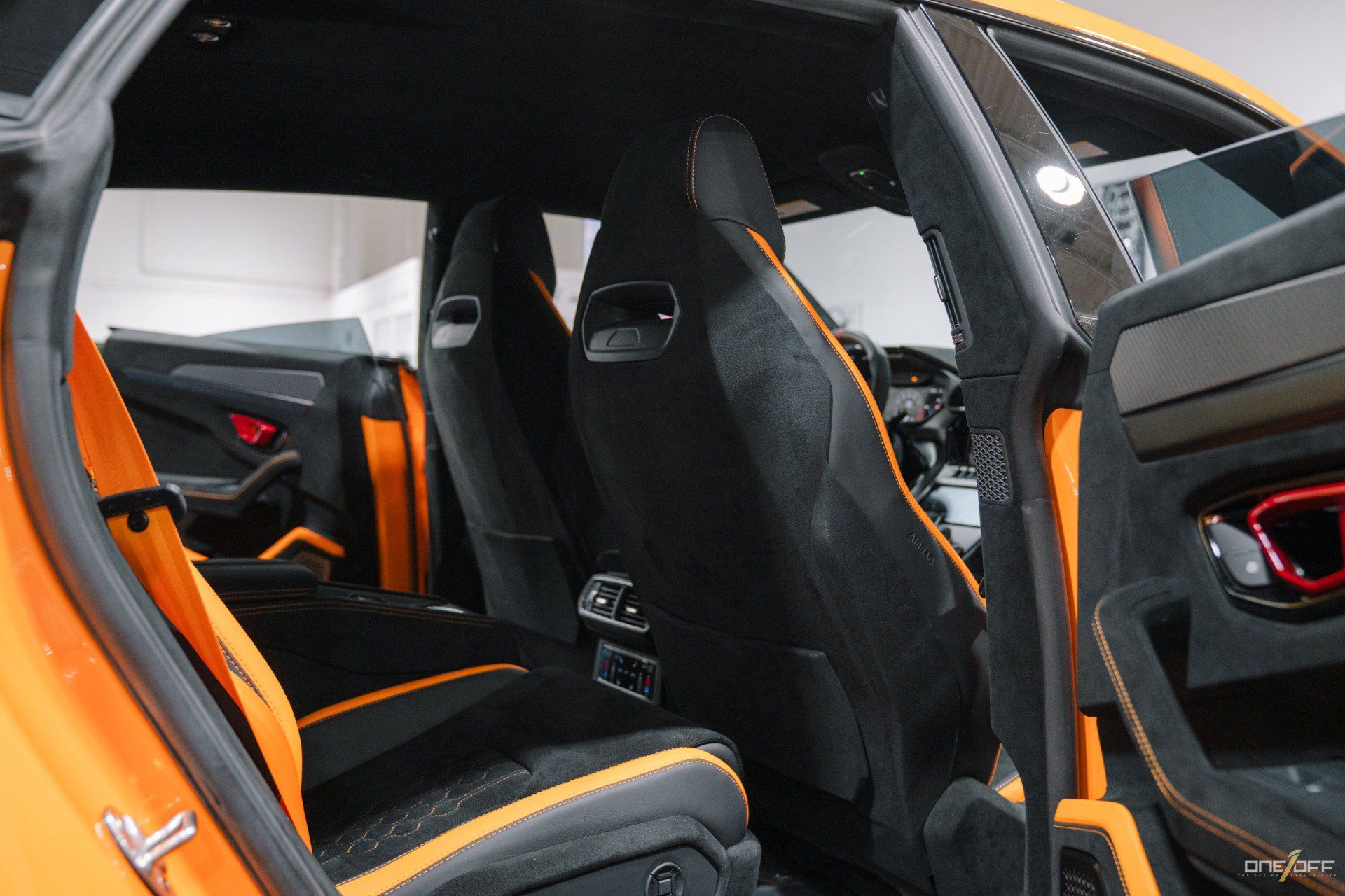 Used 2023 Lamborghini Urus Performante AWD/4WD image 13