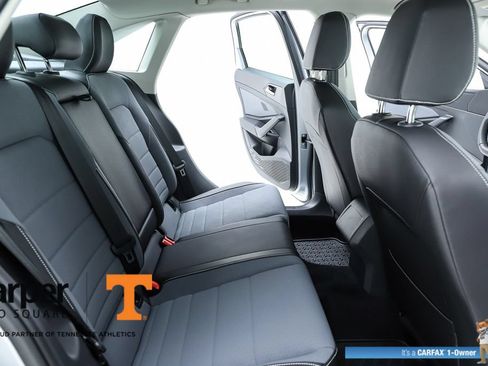 Used 2025 Volkswagen Jetta SE w/ Sunroof Package FWD image 37