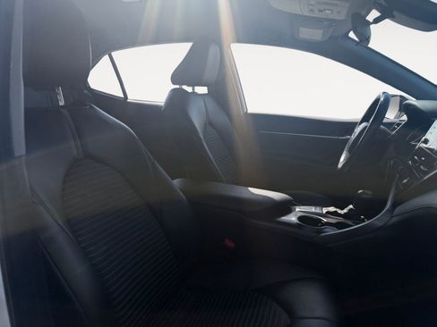 Certified 2022 Toyota Camry SE w/ Carpet Mat Package (TMS) FWD image 15