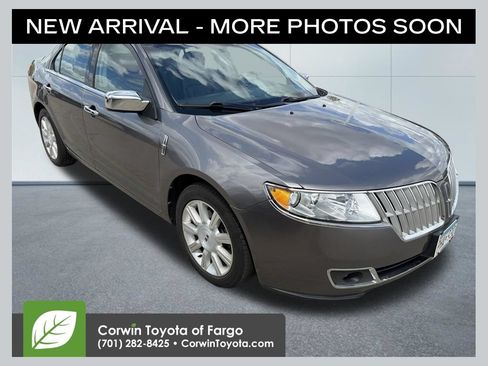 Used 2011 Lincoln MKZ FWD image 1