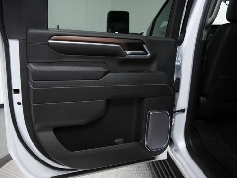 Used 2024 GMC Sierra 2500 Denali w/ Denali Reserve Package image 20