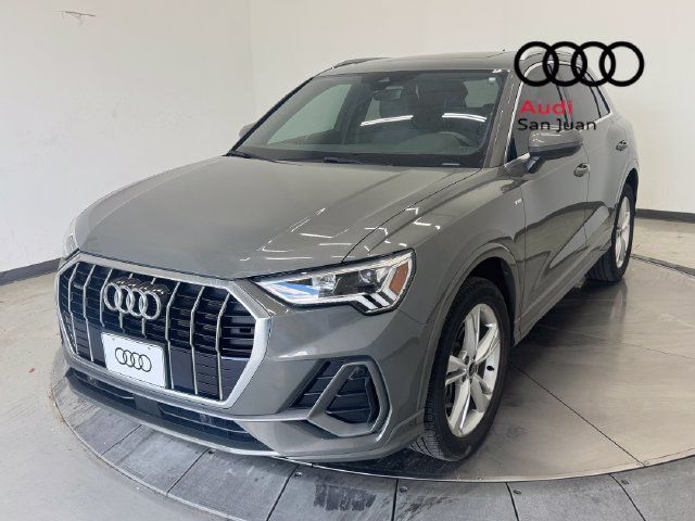Used 2023 Audi Q3 2.0T Premium w/ Convenience Package AWD/4WD image 3