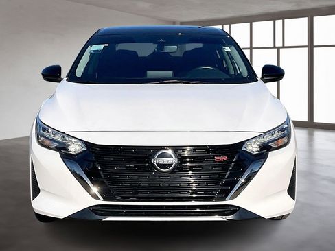Used 2024 Nissan Sentra SR image 2
