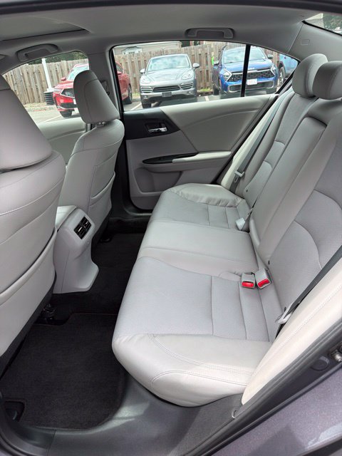 Used 2015 Honda Accord Touring image 22