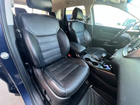 Used 2019 Kia Sorento EX FWD image 69