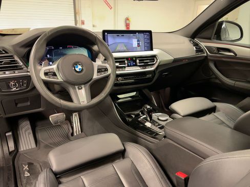 Certified 2025 BMW X4 xDrive30i w/ Premium Package image 28