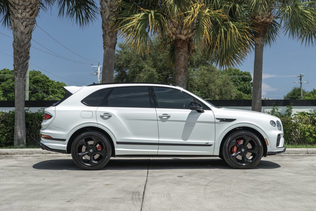 Used 2022 Bentley Bentayga AWD/4WD image 9
