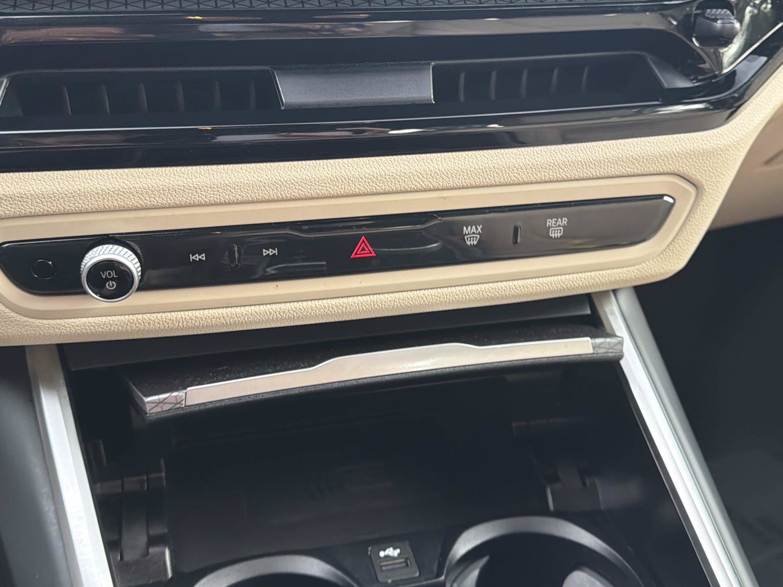Certified 2026 BMW 330i Sedan w/ Convenience Package RWD image 23