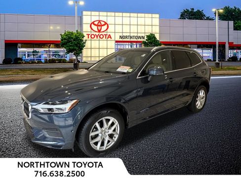 Used 2019 Volvo XC60 T5 Momentum w/ Multimedia Package AWD/4WD image 11