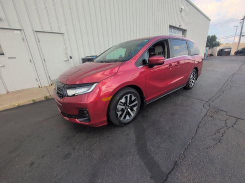 Used 2025 Honda Odyssey EX-L image 9