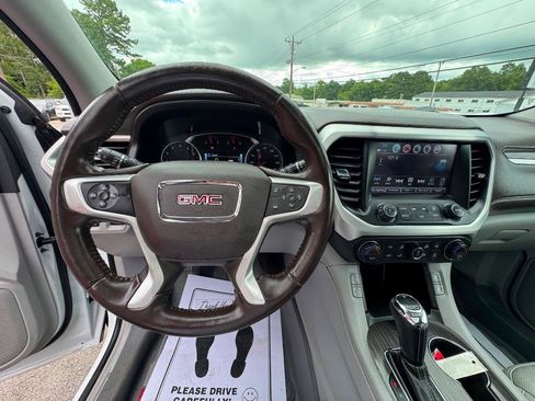 Used 2017 GMC Acadia SLT FWD image 15
