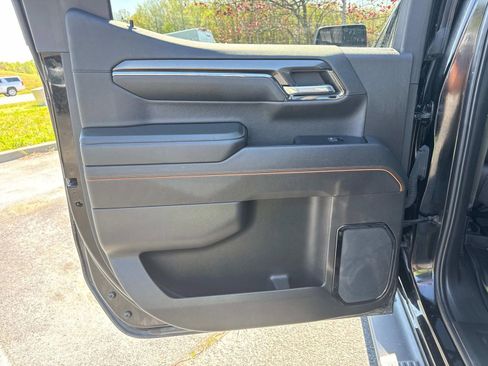 Used 2024 GMC Sierra 1500 AT4 w/ Technology Package AWD/4WD image 14