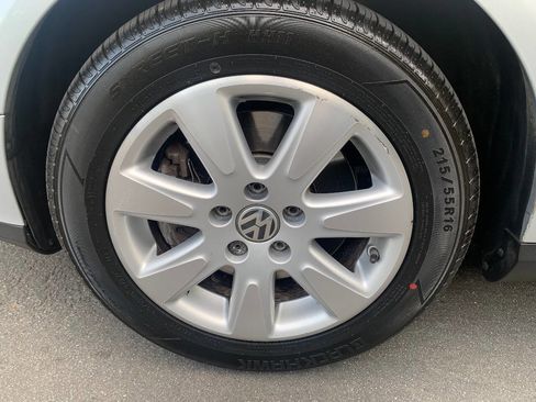 Used 2008 Volkswagen Passat 2.0T image 35