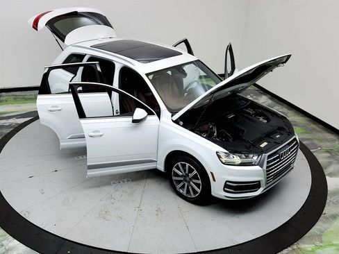 Used 2019 Audi Q7 2.0T Premium Plus w/ Premium Plus Package AWD/4WD image 39