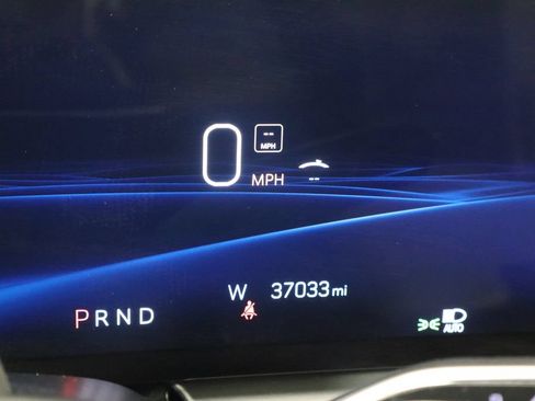 Used 2023 Cadillac Lyriq 2WD image 39