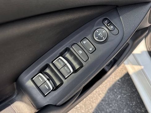 Used 2020 Honda Accord Sport image 12