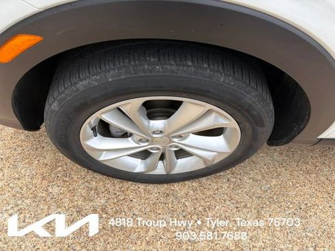 Used 2023 Buick Encore GX Preferred w/ Cold Weather Comfort Package FWD image 4