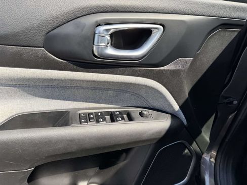 Certified 2024 Jeep Compass Latitude AWD/4WD image 25