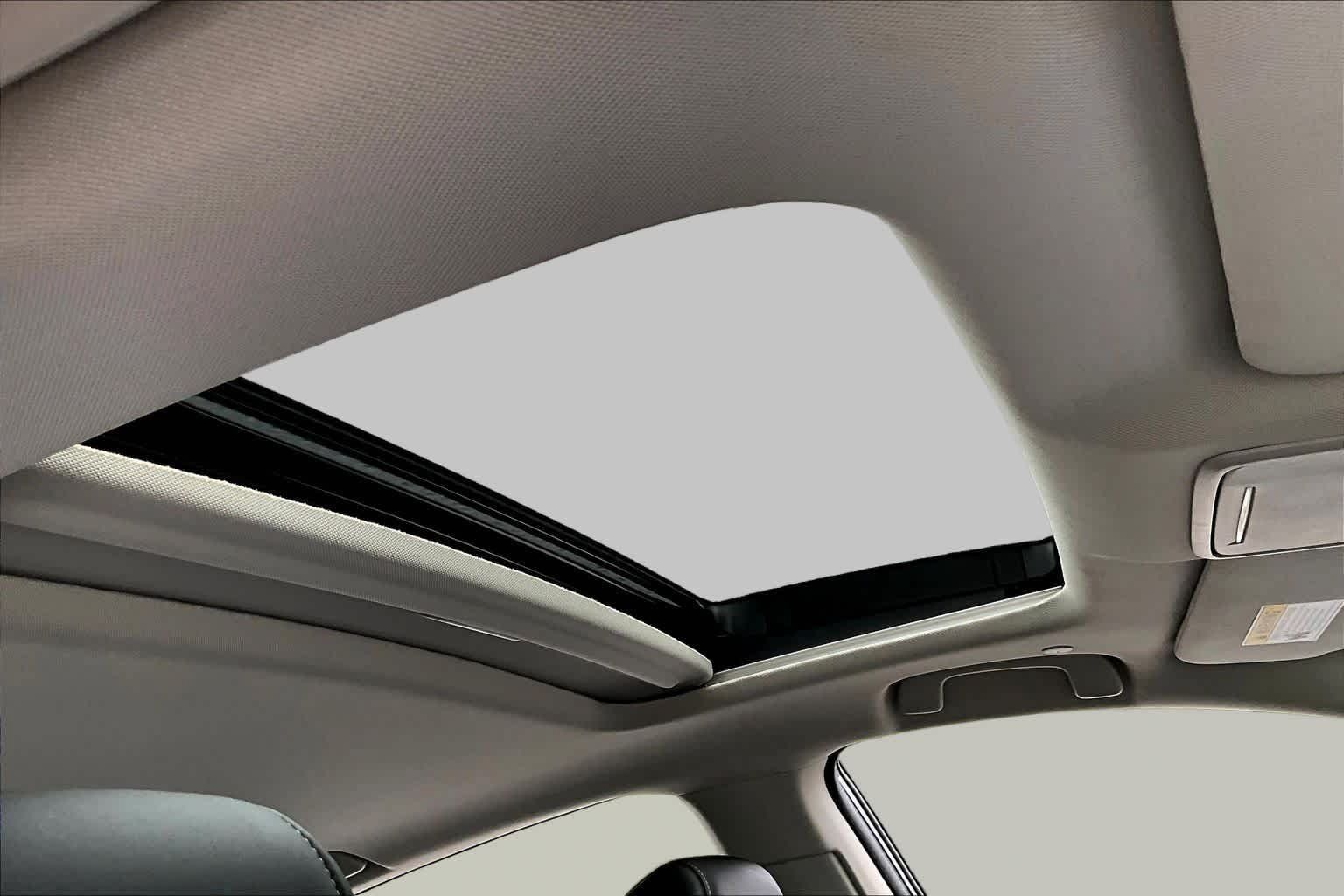 Used 2023 Honda Accord Touring image 14