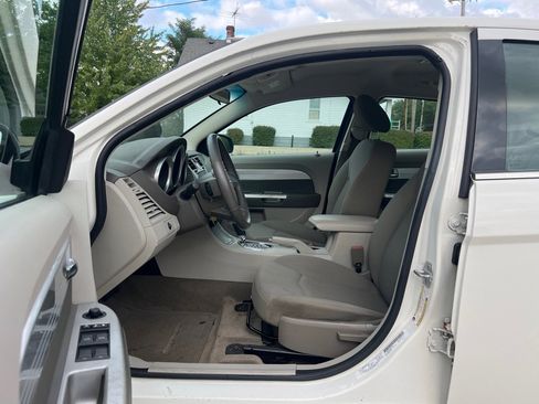 Used 2009 Chrysler Sebring Touring image 10